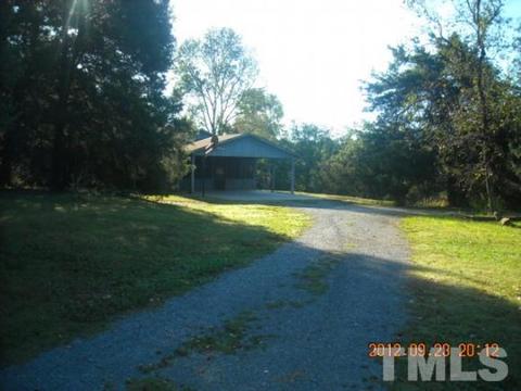 348 Maness Rd, Robbins, NC 27325 photo 3