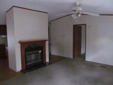 570 Taylor Rd, Spring Lake, NC 28390 photo 8