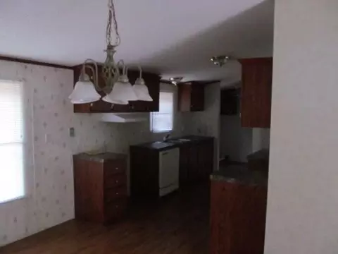 570 Taylor Rd, Spring Lake, NC 28390 photo 5