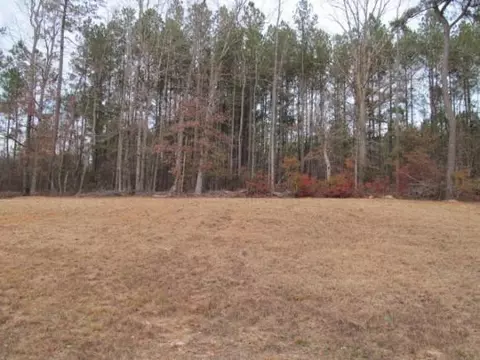 570 Taylor Rd, Spring Lake, NC 28390 photo 2