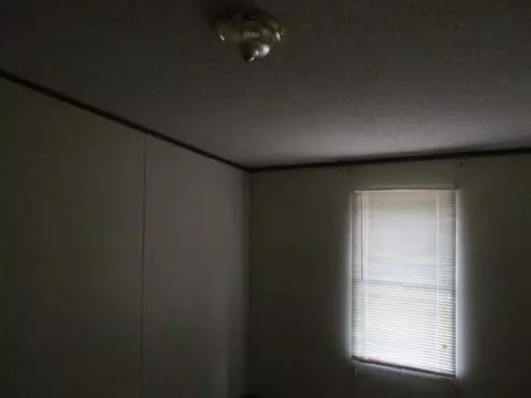 570 Taylor Rd, Spring Lake, NC 28390 photo 4
