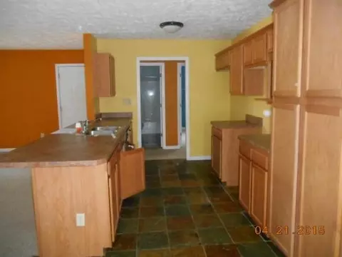 672 Loop Rd, Raeford, NC 28376 photo 4