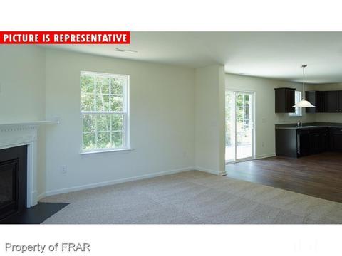 548 Botanical Ct, Bunnlevel, NC 28323 photo 5