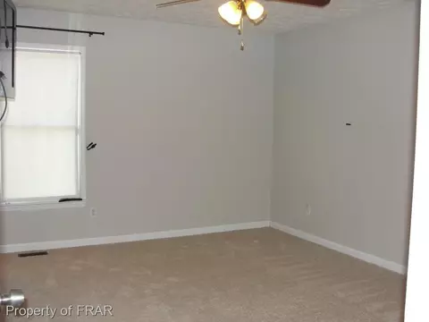 90 Eileen Dr, Spring Lake, NC 28390 photo 9