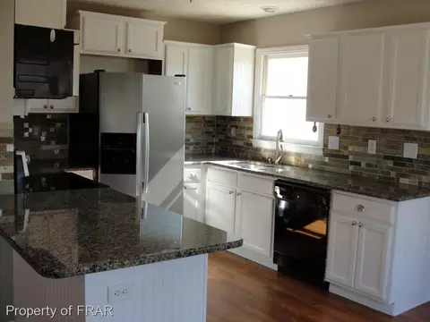 90 Eileen Dr, Spring Lake, NC 28390 photo 13