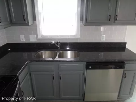 106 Ryans Cir, Spring Lake, NC 28390 photo 11