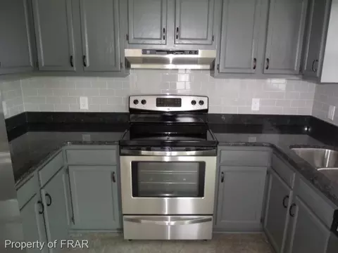 106 Ryans Cir, Spring Lake, NC 28390 photo 10