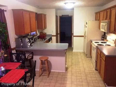 69 Saunders Ct, Spring Lake, NC 28390 photo 9