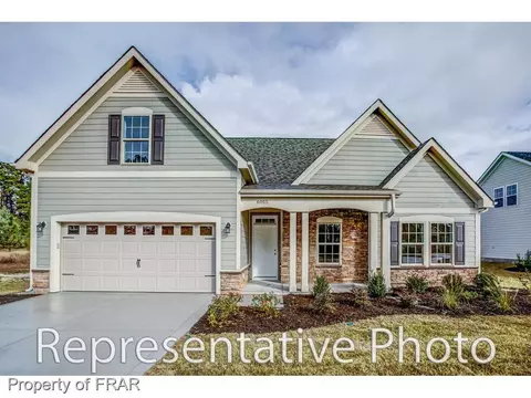 4035 Irwin Dr, Aberdeen, NC 28315 photo 1