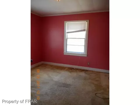 315 N Elm St, Maxton, NC 28364 photo 5