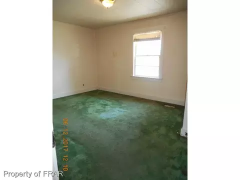 315 N Elm St, Maxton, NC 28364 photo 6
