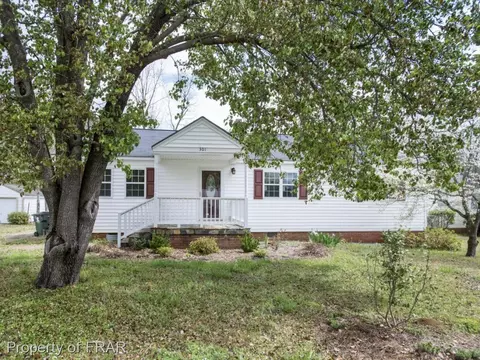 301 N 9th St, Erwin, NC 28339 photo 2