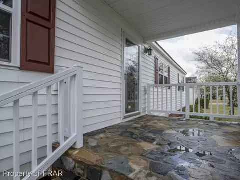 301 N 9th St, Erwin, NC 28339 photo 3