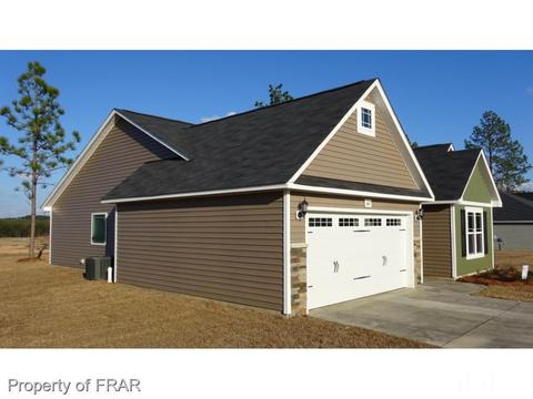 667 Wood Point Dr, Bunnlevel, NC 28323 photo 3