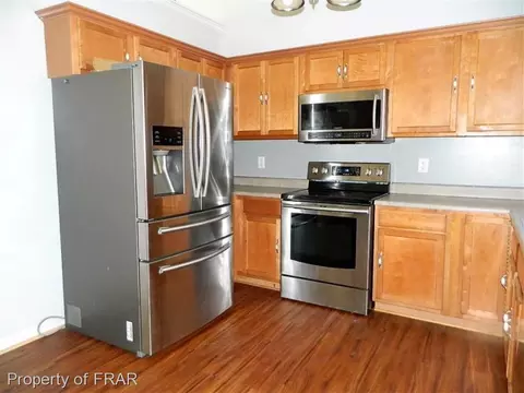 198 Hampton Dr, Raeford, NC 28376 photo 6