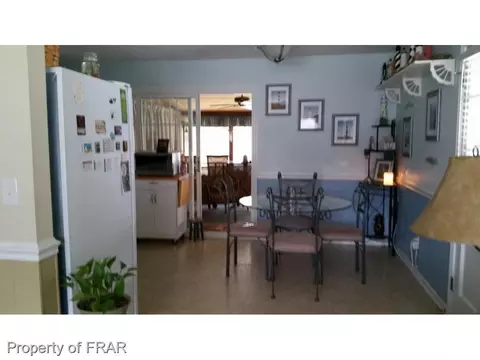 110 Pine St, Dunn, NC 28334 photo 3