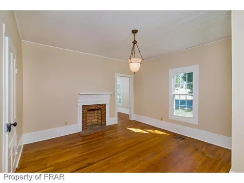 406 E Saunders St, Carthage, NC photo 7