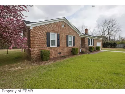 608 Denese Cir, Erwin, NC 28339 photo 2