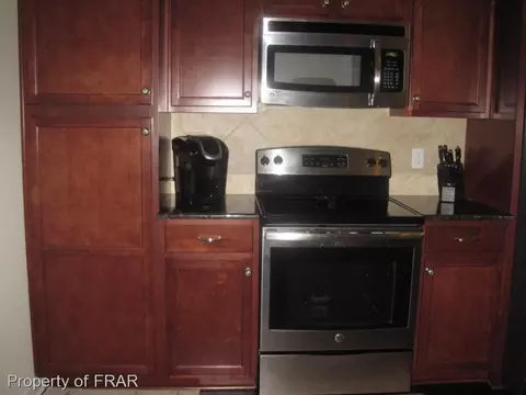 162 Laurel Dr, Spring Lake, NC 28390 photo 2