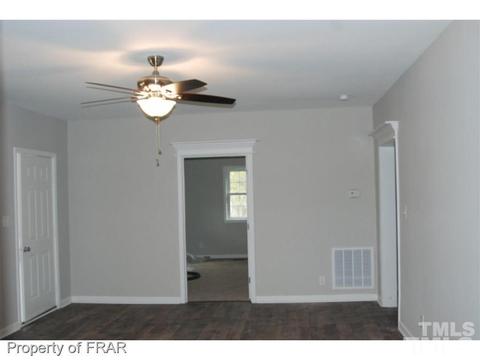 1002 Butler Dr, Erwin, NC 28339 photo 2