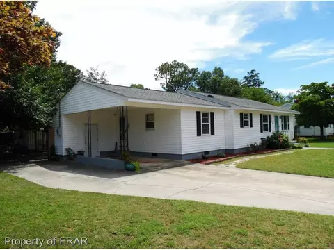 1104 E 7th St, Lumberton, NC 28358 photo 2