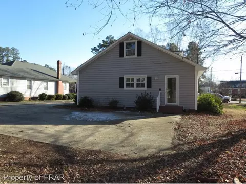 206 E D St, Erwin, NC 28339 photo 2