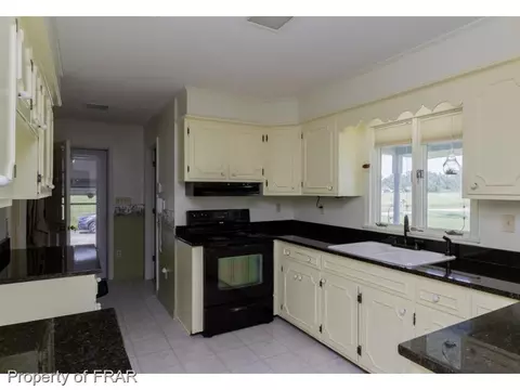 1042 Barnes Rd, Orrum, NC 28369 photo 6
