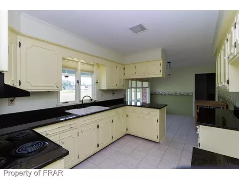 1042 Barnes Rd, Orrum, NC 28369 photo 7