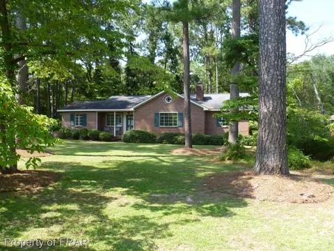 831 E Prospect Ave, Raeford, NC 28376 photo 2