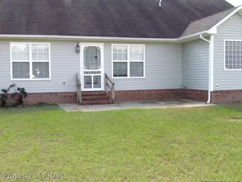 254 Hampton Dr, Raeford, NC 28376 photo 3
