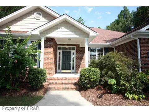 415 Longleaf Dr, West End, NC 27376 photo 1