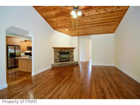 415 Longleaf Dr, West End, NC 27376 photo 5