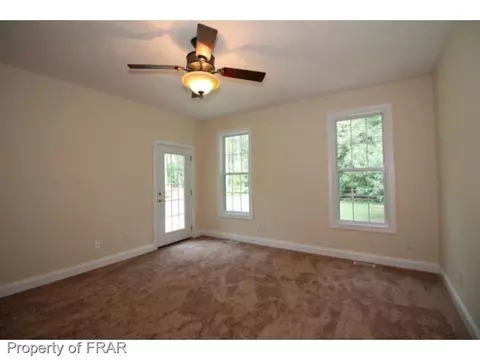 415 Longleaf Dr, West End, NC 27376 photo 6