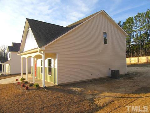 115 Ledgebrook Ln, Raeford, NC 28376 photo 4