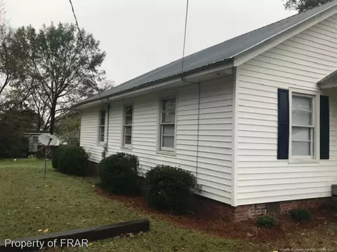 202 W D St, Erwin, NC 28339 photo 2