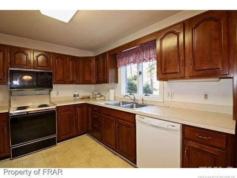 240 Pinyon Cir, Pinehurst, NC 28374 photo 4