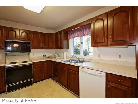 240 Pinyon Cir, Pinehurst, NC 28374 photo 4