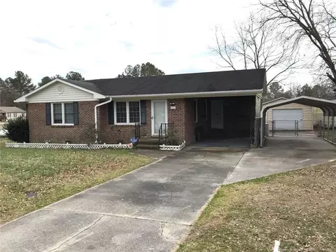 205 E Walnut St, Bladenboro, NC 28320 photo 15