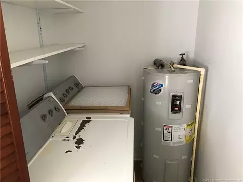 205 E Walnut St, Bladenboro, NC 28320 photo 8