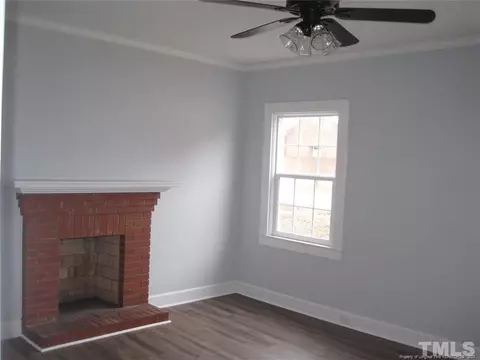 402 E H St E, Erwin, NC 28339 photo 5