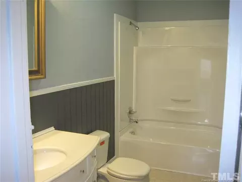 402 E H St E, Erwin, NC 28339 photo 9