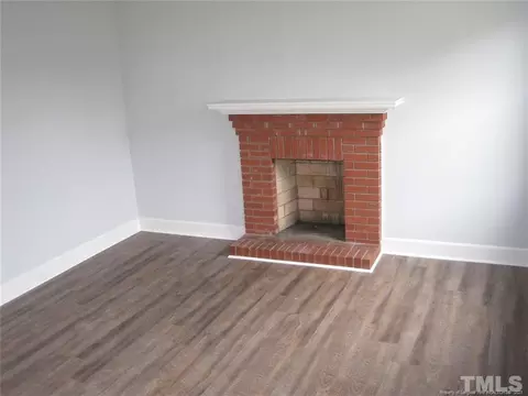 402 E H St E, Erwin, NC 28339 photo 4