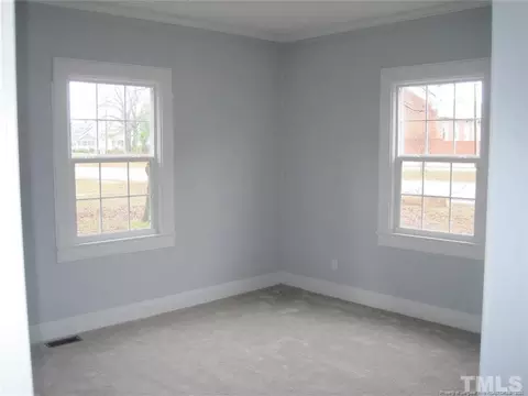 402 E H St E, Erwin, NC 28339 photo 10