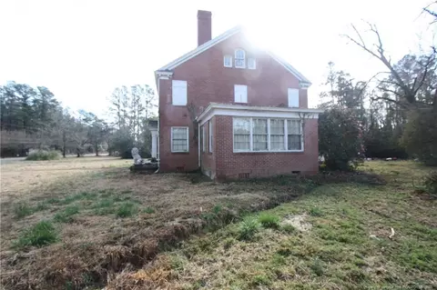 805 E Main St, Rowland, NC 28383 photo 5