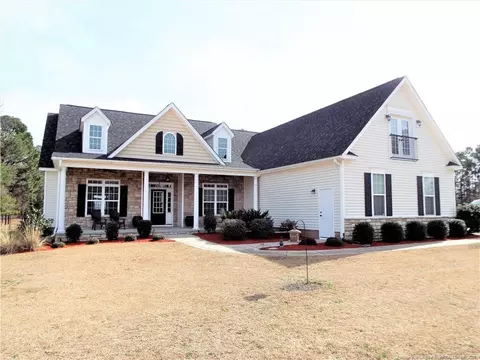 5645 Saddleback Trl, Wade, NC 28395 photo 1