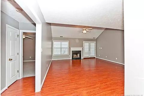 114 Tanner Loop, Raeford, NC 28376 photo 5