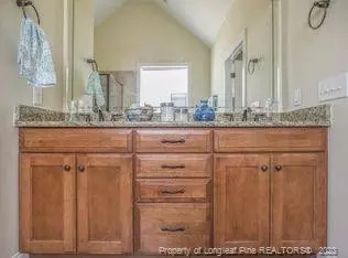 25 Wicker Cir, Spring Lake, NC 28390 photo 9