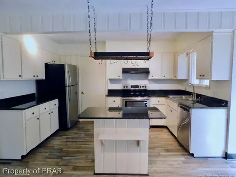 104 Cromwell Pl, Lumberton, NC 28358 photo 9