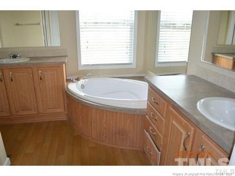 138 Bryan Godwin Ct, Erwin, NC 28339 photo 5