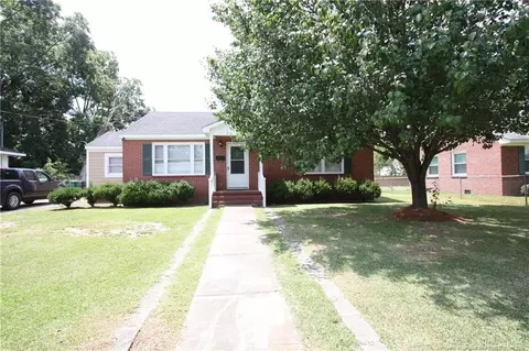 1104 E 9th St, Lumberton, NC 28358 photo 1